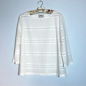 Fuzzi stretchy off white top
